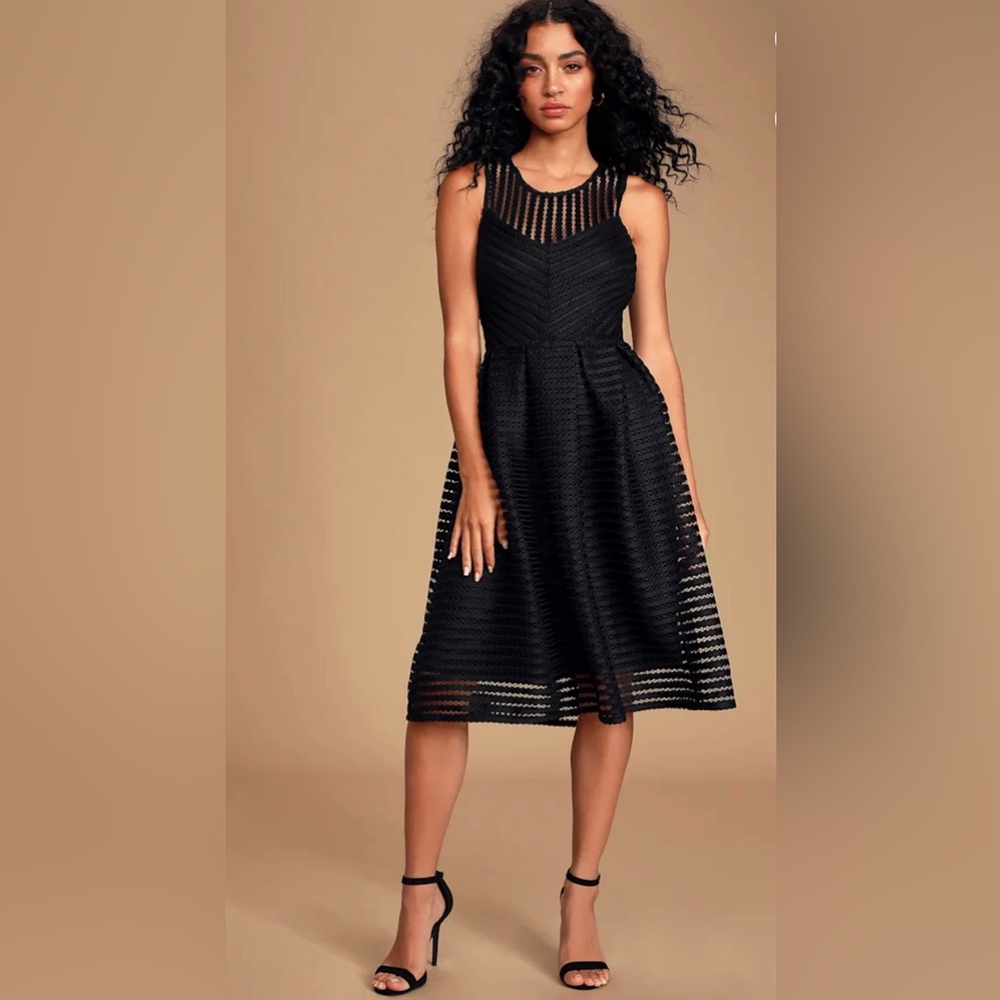 NWT Lulu’s Dress Size Medium Aria Black Striped Mesh Sleeveless Dress 🖤
